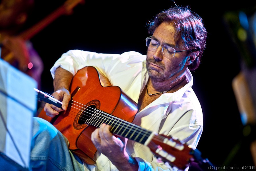 A Teatro Romano il chitarrista Al Di Meola. Ultimo appuntamento con il jazz